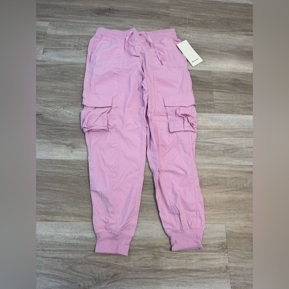 NWT Lululemon pants women’s small